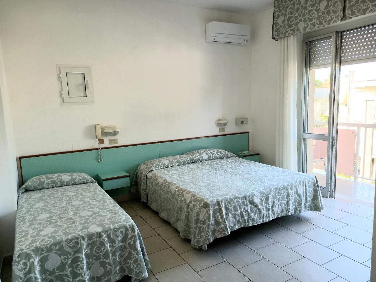Hotel Casadei Rimini Exterior foto